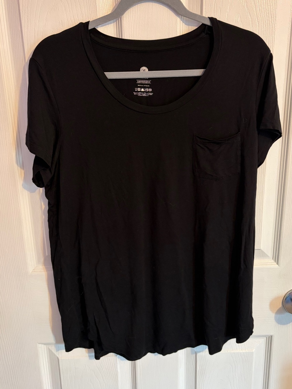 Kindred Bravely Women's Black Nursing Shirt